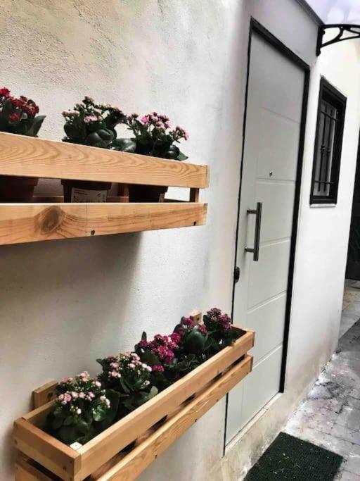 Casa Mya - Studio Flat نابولي المظهر الخارجي الصورة