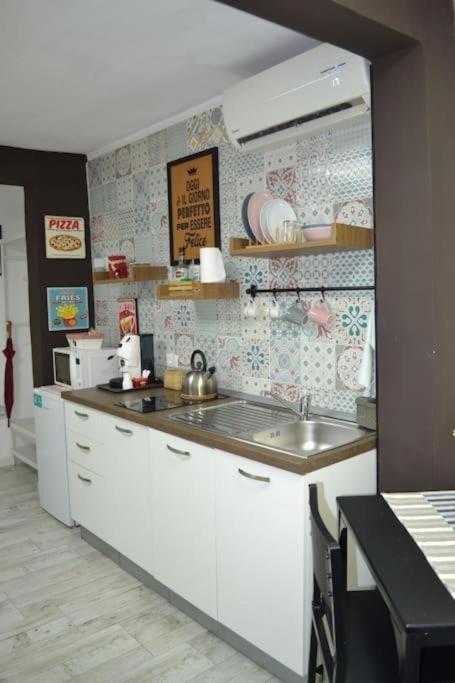 Casa Mya - Studio Flat نابولي المظهر الخارجي الصورة
